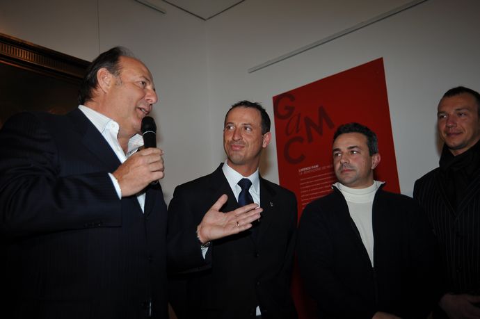 Ingrandisci la foto